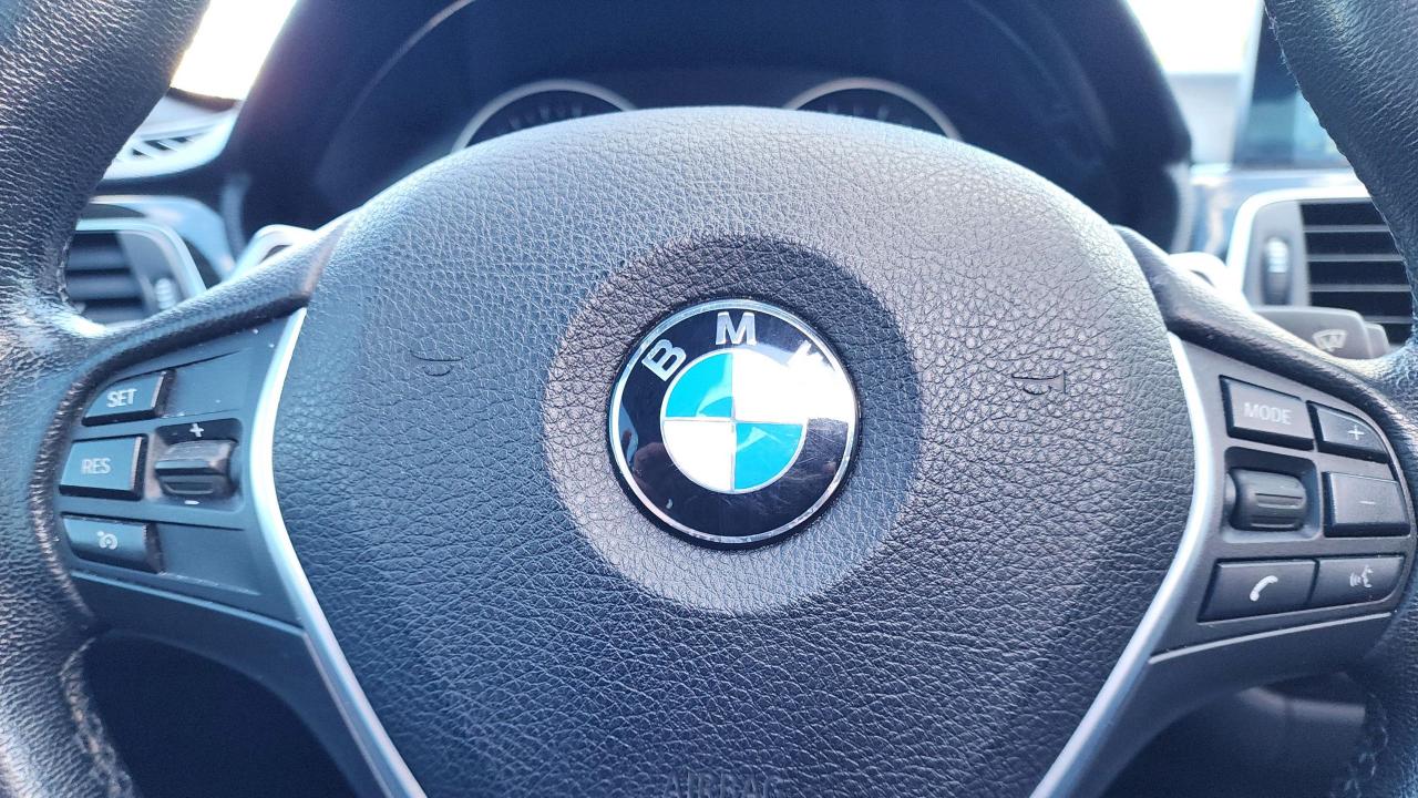 2017 BMW 330i xDrive - Photo #14