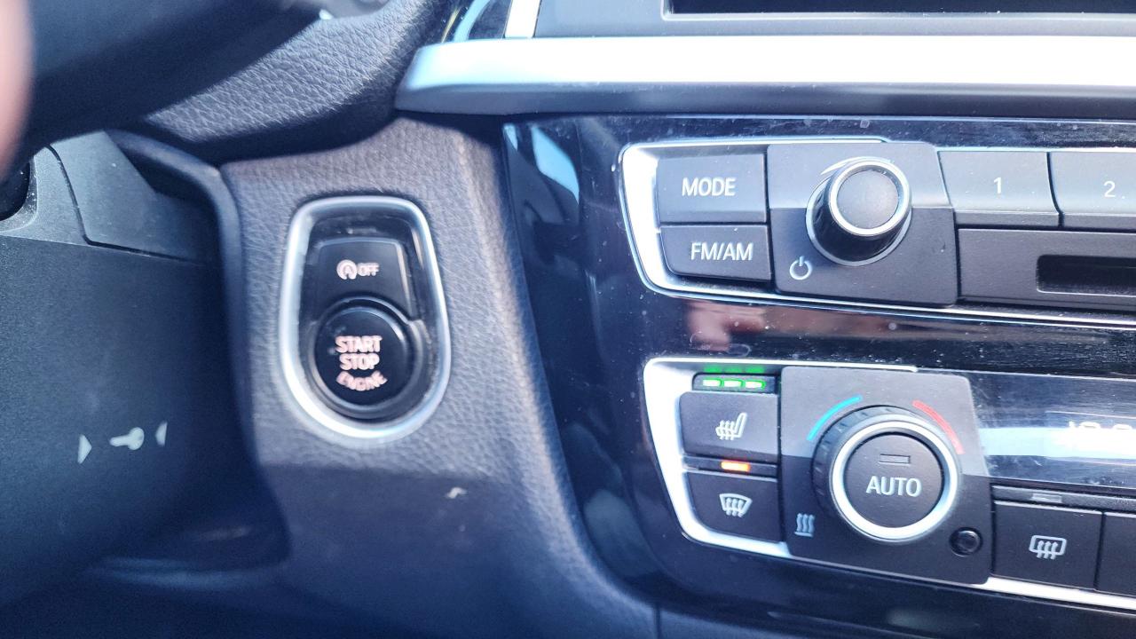 2017 BMW 330i xDrive - Photo #19