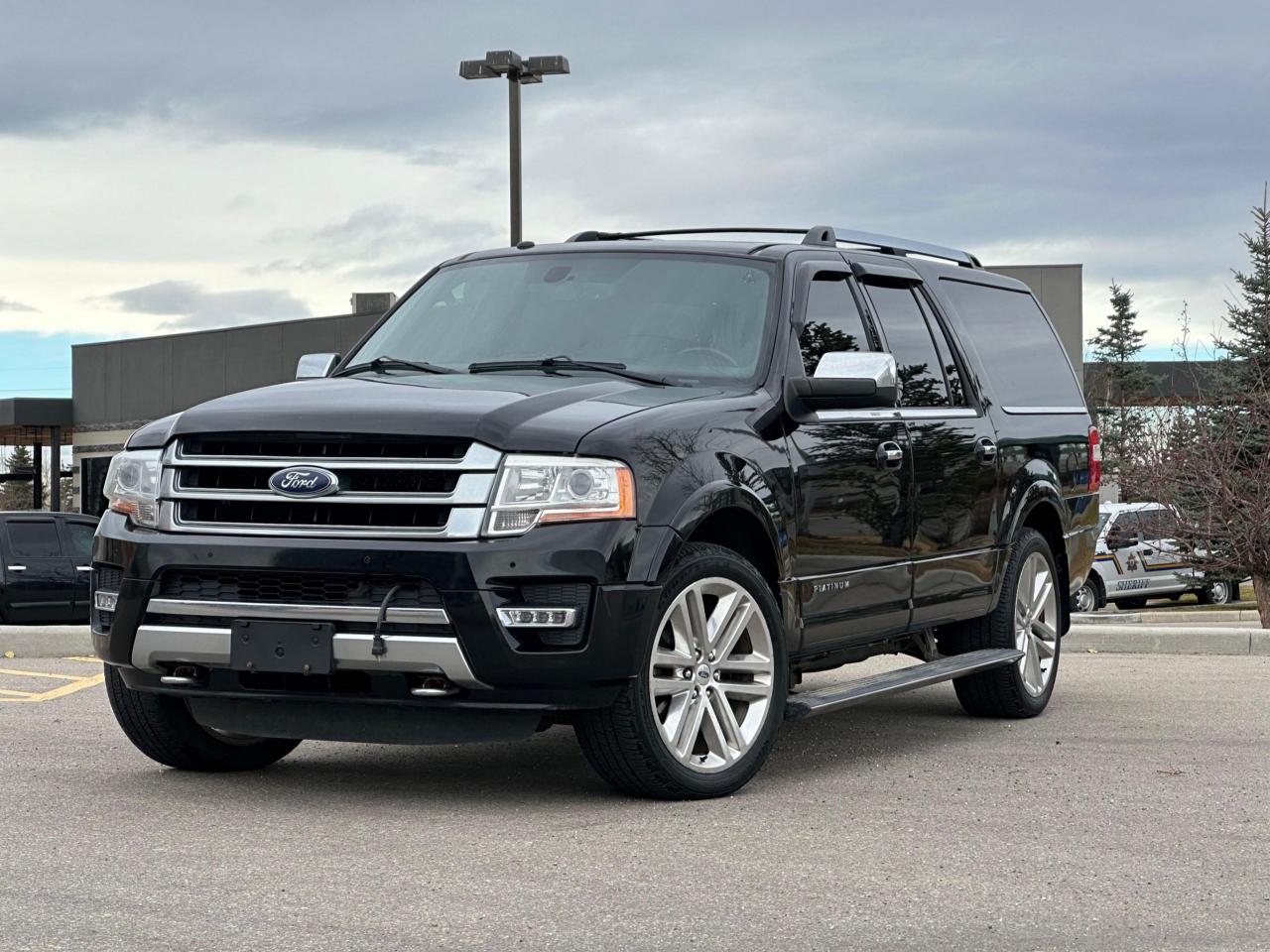 Used 2017 Ford Expedition Max PLATINUM 4WD |BACKUP CAM | LEATHER SEATS | YEAR END BLOWOUT! for sale in Calgary, AB