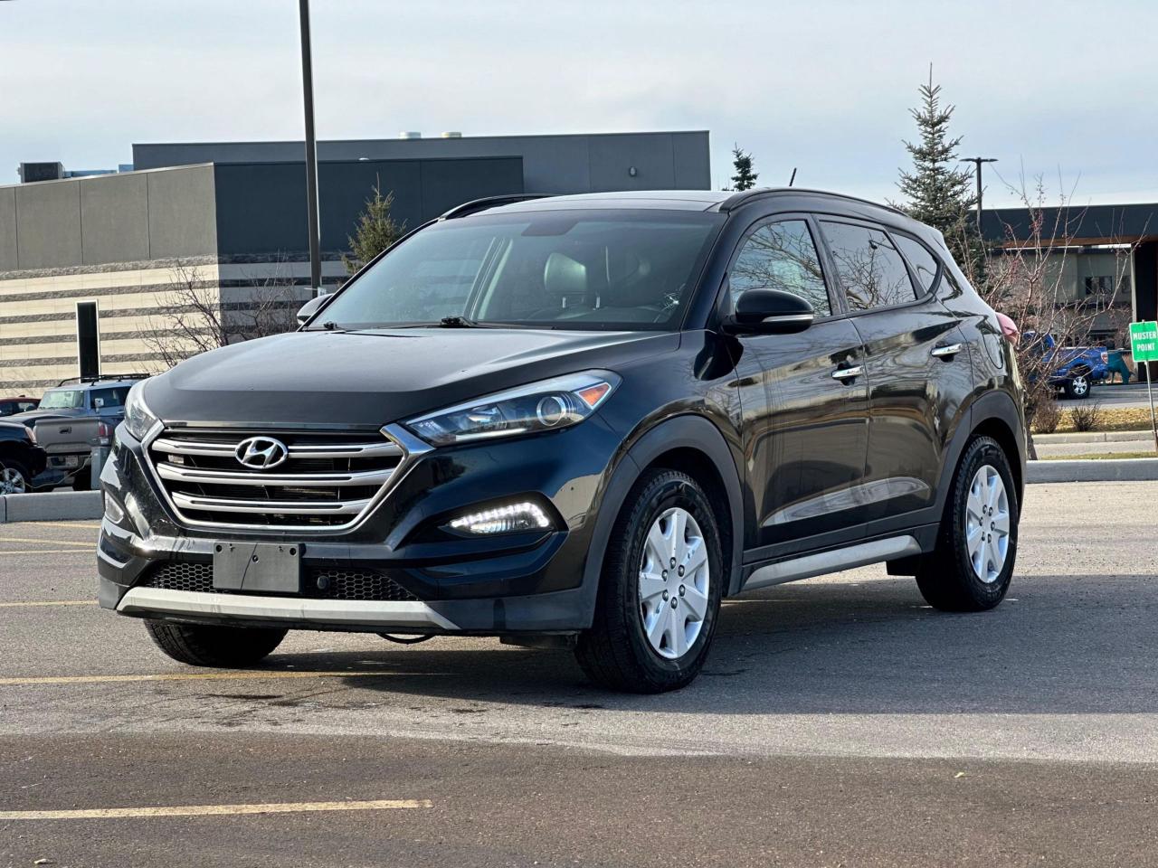 Used 2017 Hyundai Tucson SE AWD | LEATHER | BACKUP CAM | SUNROOF | YEAR END BLOWOUT! for sale in Calgary, AB