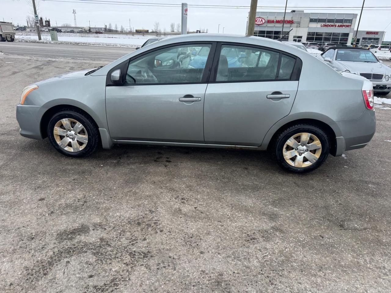 2010 Nissan Sentra 2.0, 4 CYL, GREAT ON FUEL, AS IS SPECIAL - Photo #2