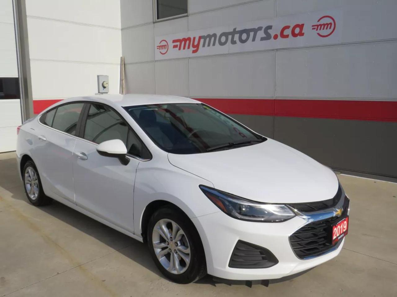 Used 2019 Chevrolet Cruze LT (**ALLOY RIMS**POWER SEATS**DIGITAL TOUCHSCREEN**HEATED SEATS**REVERSE CAMERA**PARKING SENSORS**PUSH BUTTON START**BLUETOOTH**CRUISE CONTROL**USB**STOP&GO**DIGITAL CLIMATE CONTROL**) for sale in Tillsonburg, ON