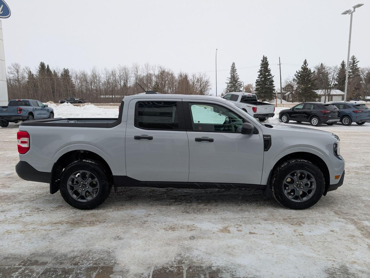 2025 Ford MAVERICK XLT Photo5