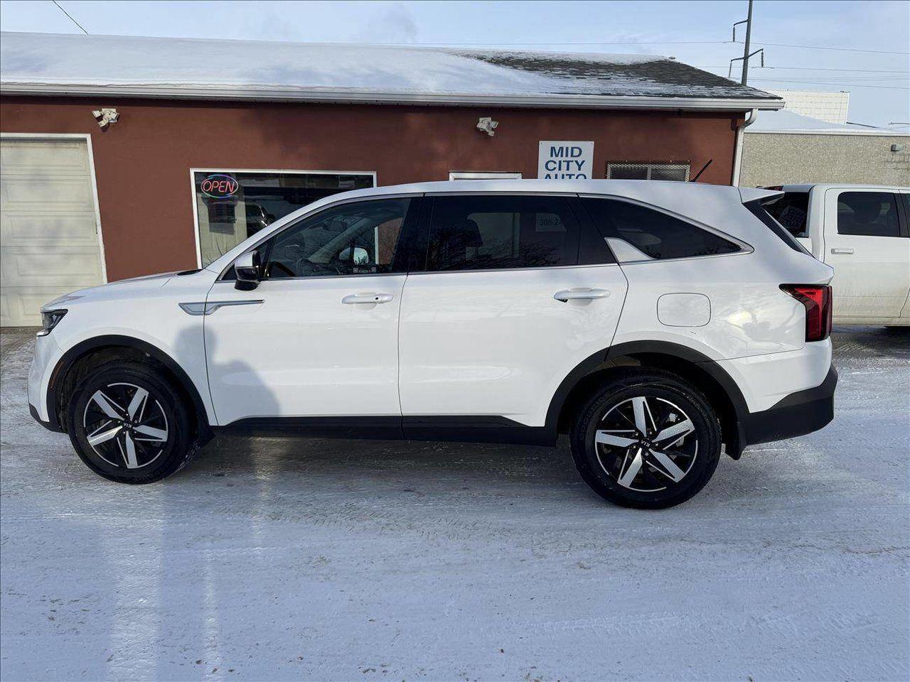 Used 2021 Kia Sorento LX AWD for sale in Saskatoon, SK