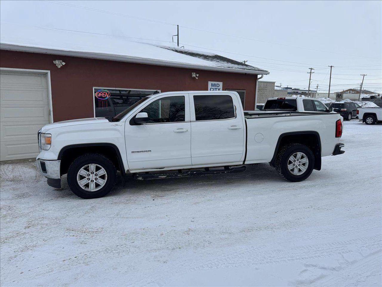 Used 2014 GMC Sierra 1500 SLE CREW CAB 4 X 4 for sale in Saskatoon, SK