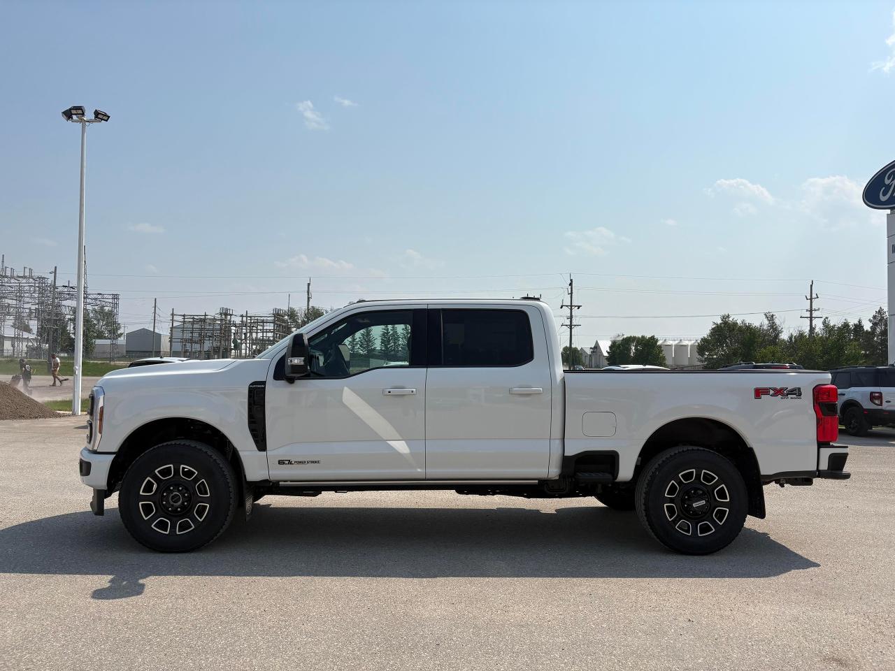 2025 Ford F-350 Super Duty SRW PLATINUM 4WD CREW CAB 6.75' BOX Photo5