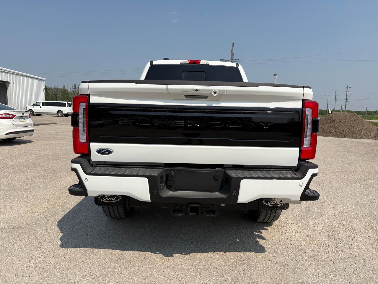 2025 Ford F-350 Super Duty SRW PLATINUM 4WD CREW CAB 6.75' BOX Photo5