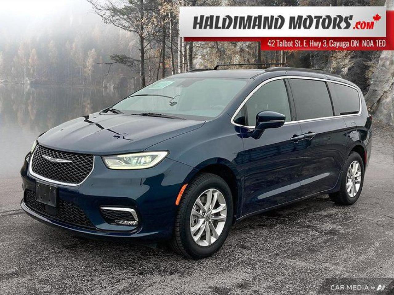 Used 2022 Chrysler Pacifica Touring for sale in Cayuga, ON