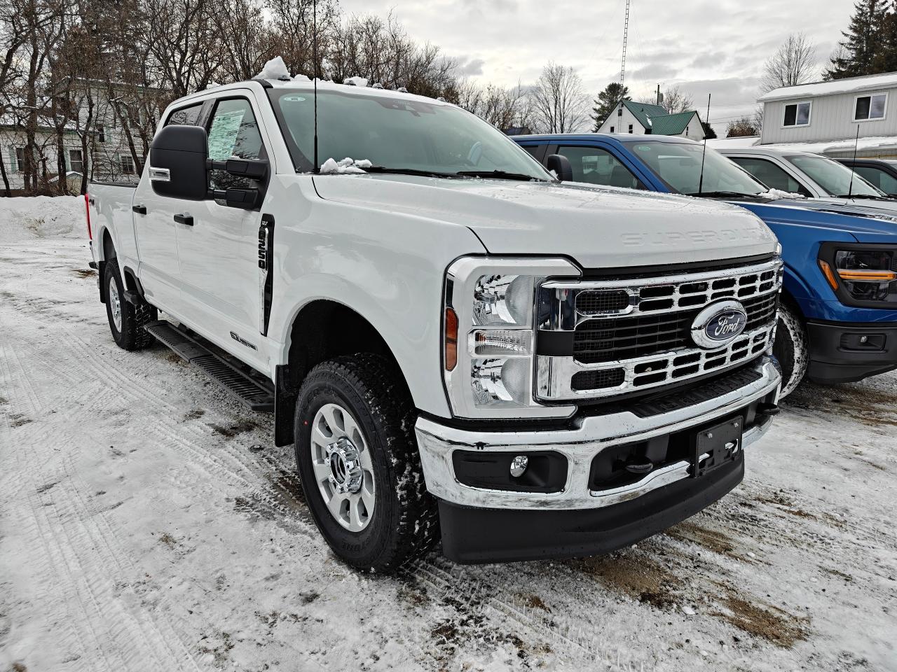 2024 Ford F-250 4X4 Crew Cab XLT Diesel Photo3