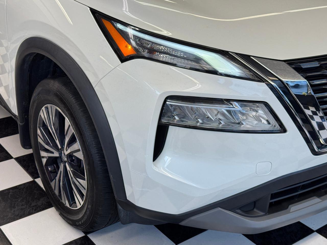 2021 Nissan Rogue SV Moonroof+BSM+Adaptive Cruise+CLEAN CARFAX - Photo #35