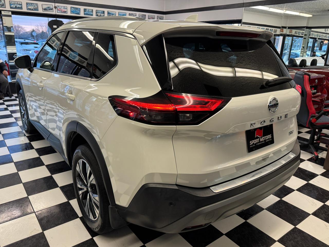 2021 Nissan Rogue SV Moonroof+BSM+Adaptive Cruise+CLEAN CARFAX - Photo #7