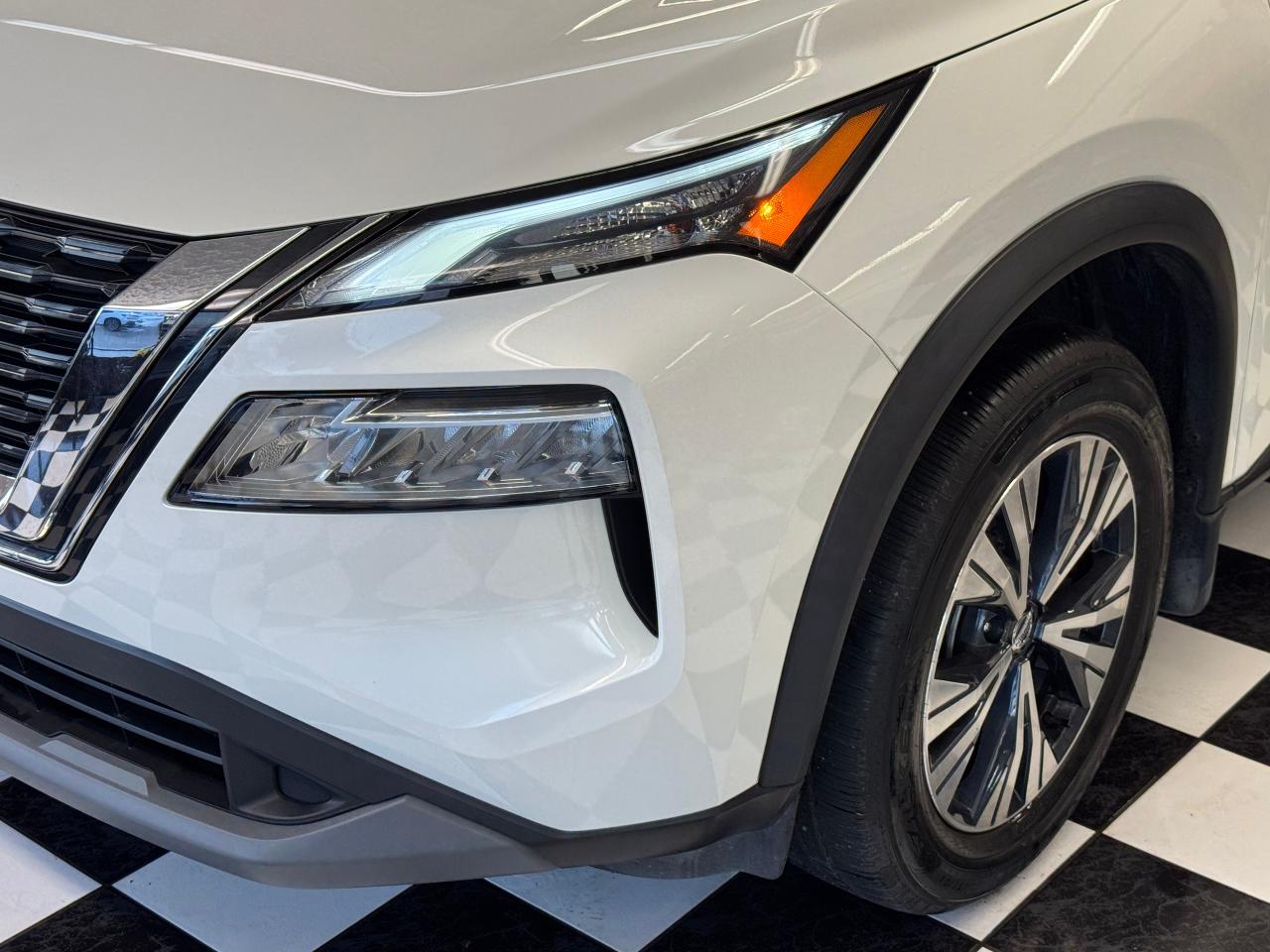 2021 Nissan Rogue SV Moonroof+BSM+Adaptive Cruise+CLEAN CARFAX - Photo #36