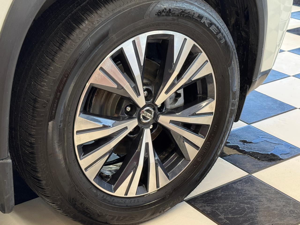 2021 Nissan Rogue SV Moonroof+BSM+Adaptive Cruise+CLEAN CARFAX - Photo #55