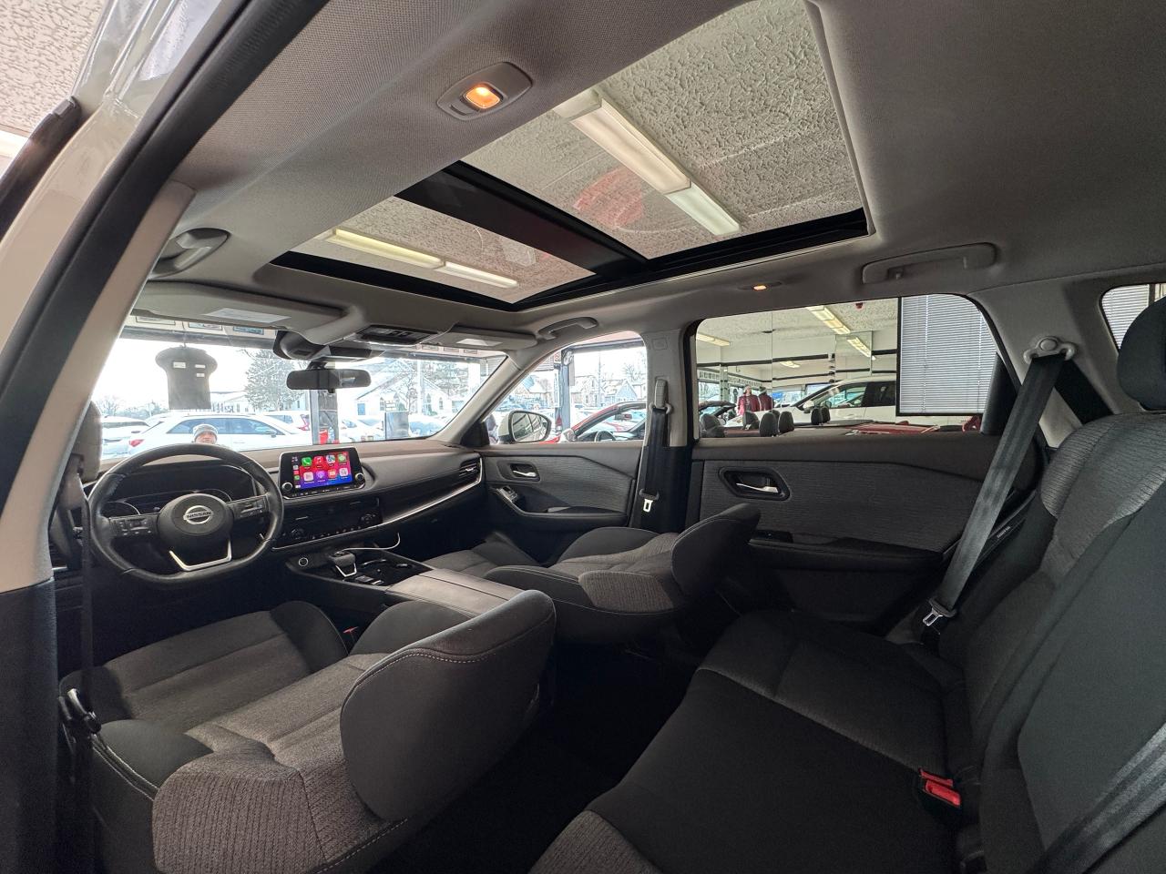 2021 Nissan Rogue SV Moonroof+BSM+Adaptive Cruise+CLEAN CARFAX - Photo #3