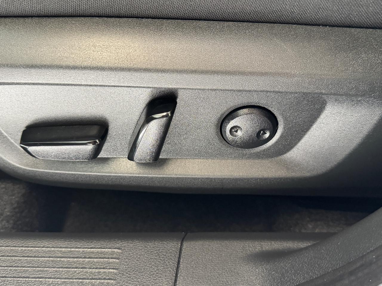 2021 Nissan Rogue SV Moonroof+BSM+Adaptive Cruise+CLEAN CARFAX - Photo #41