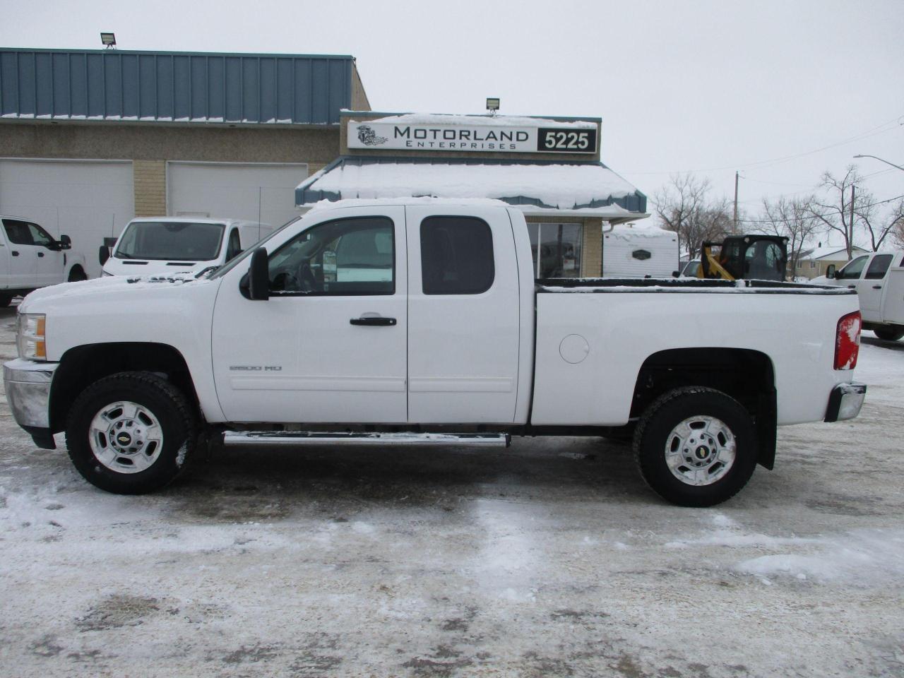 Used 2011 Chevrolet Silverado 2500 LT for sale in Headingley, MB