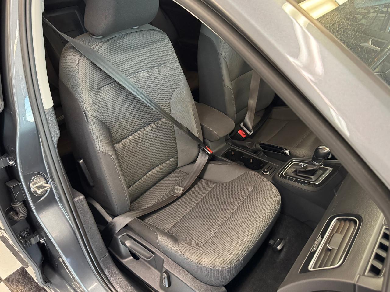 2019 Volkswagen Golf Comfortline+ApplePlay+Camera+Tinted+CLEAN CARFAX - Photo #20