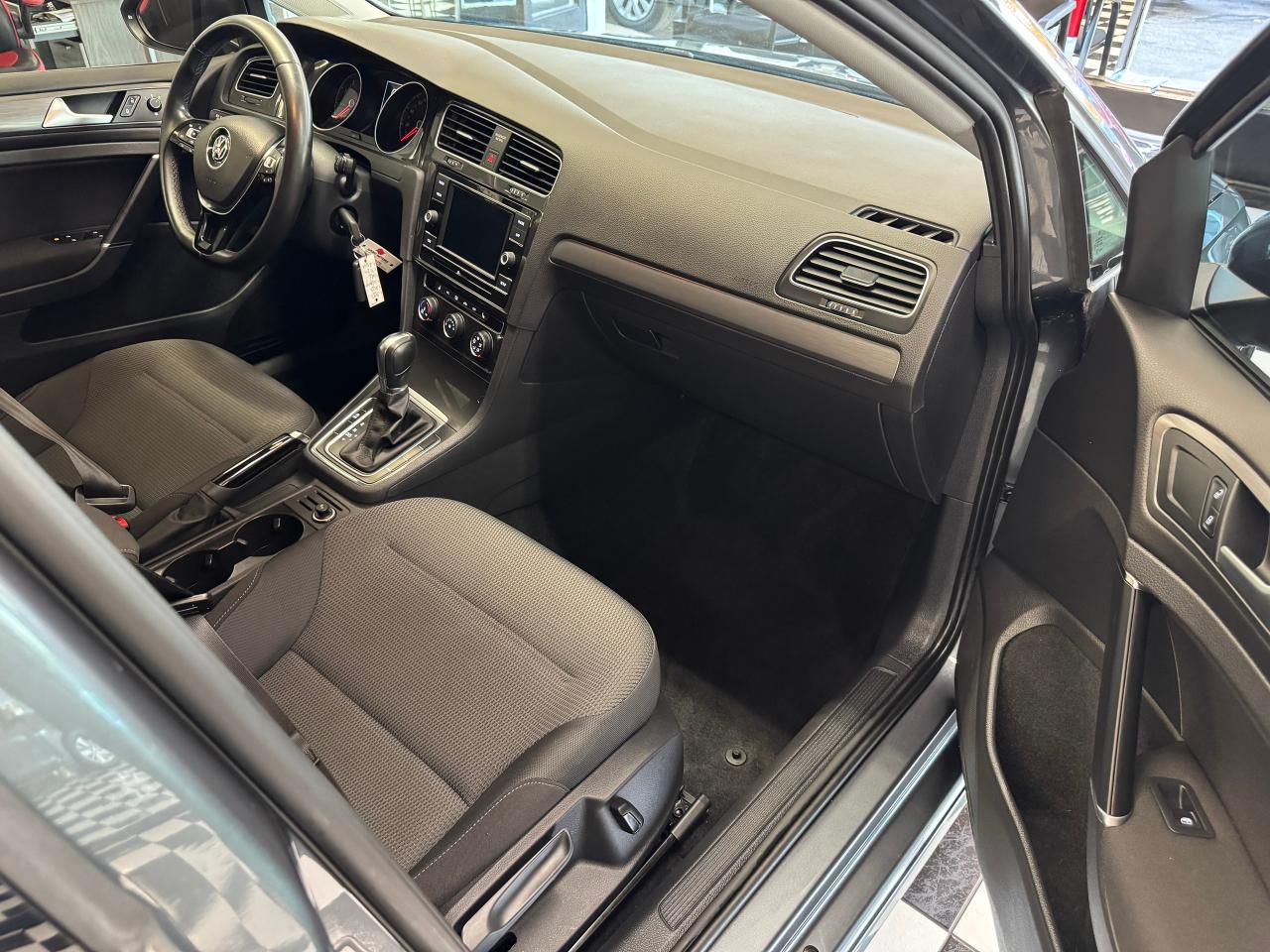 2019 Volkswagen Golf Comfortline+ApplePlay+Camera+Tinted+CLEAN CARFAX - Photo #18