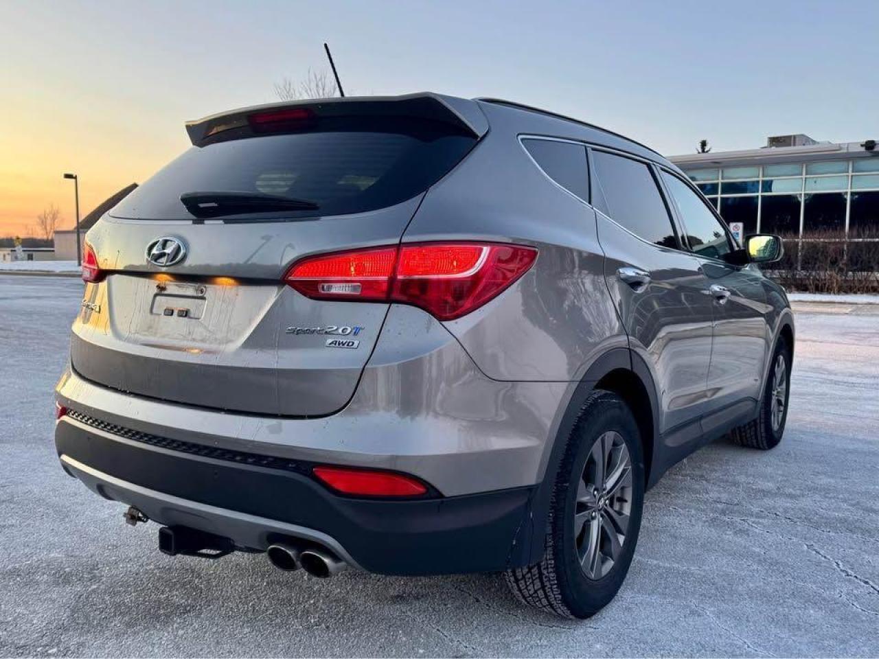 2015 Hyundai Santa Fe Sport 2.0L -AWD Photo4
