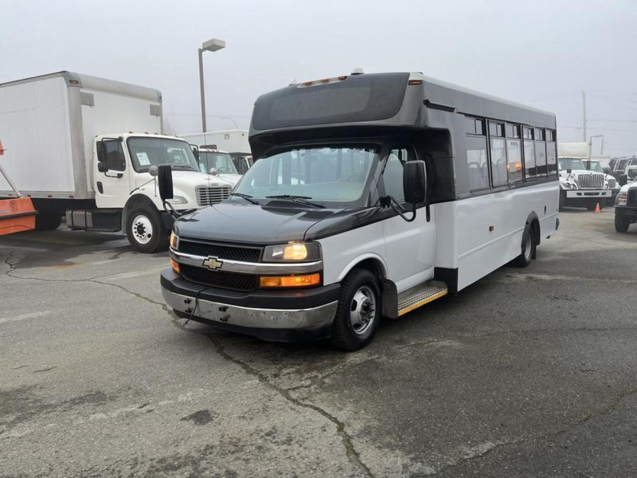 Used 2017 Chevrolet Express G4500 21 Passenger Bus with Wheelchair Accessibility for sale in Burnaby, BC