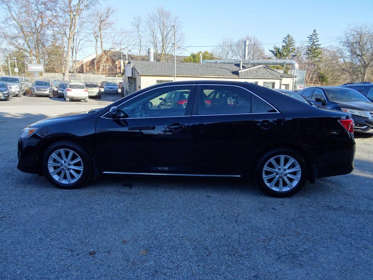 Used 2012 Toyota Camry XLE for sale in Scarborough, ON