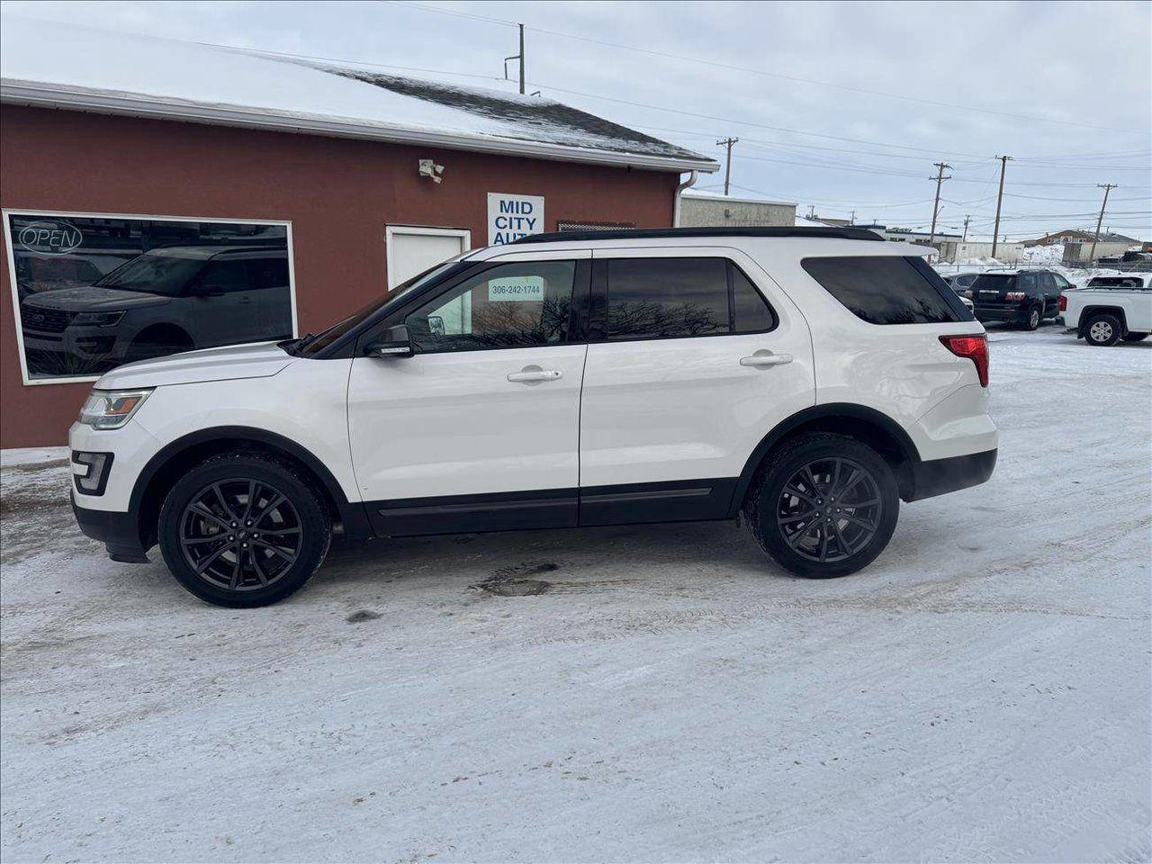 Used 2017 Ford Explorer XLT 4WD for sale in Saskatoon, SK