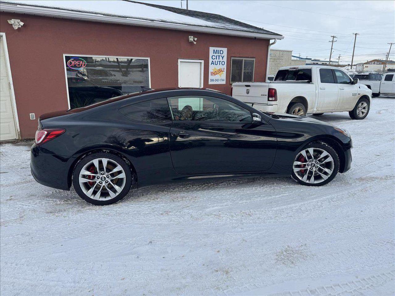 Used 2016 Hyundai Genesis Coupe 3.8 Ultimate for sale in Saskatoon, SK