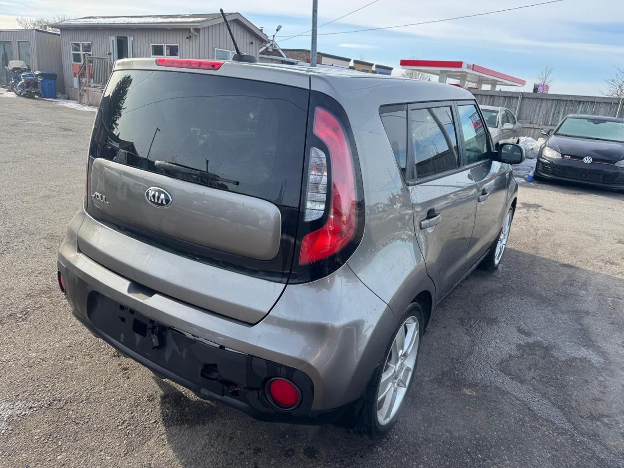 2018 Kia Soul LX, ONLY 166KMS, 2 SETS OF WHEELS, CERTIFIED - Photo #5