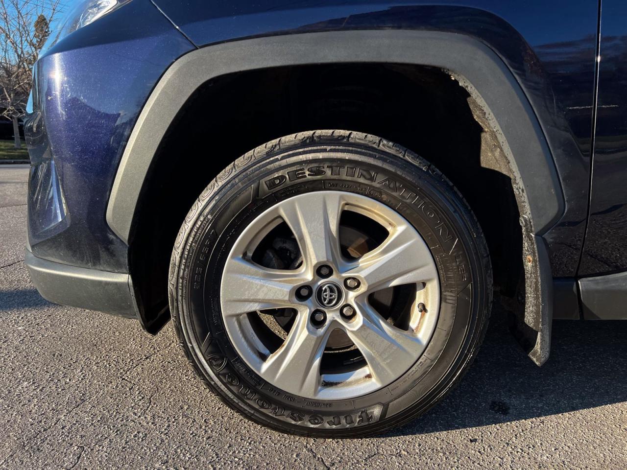 2021 Toyota RAV4 XLE AWD - Photo #7