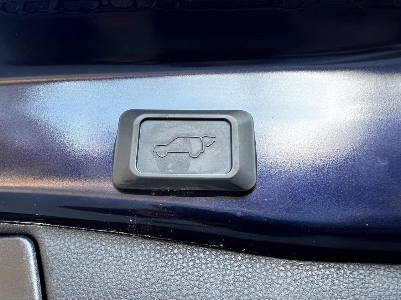 2021 Toyota RAV4 XLE AWD - Photo #26
