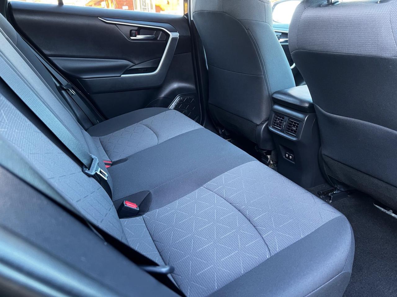 2021 Toyota RAV4 XLE AWD - Photo #27