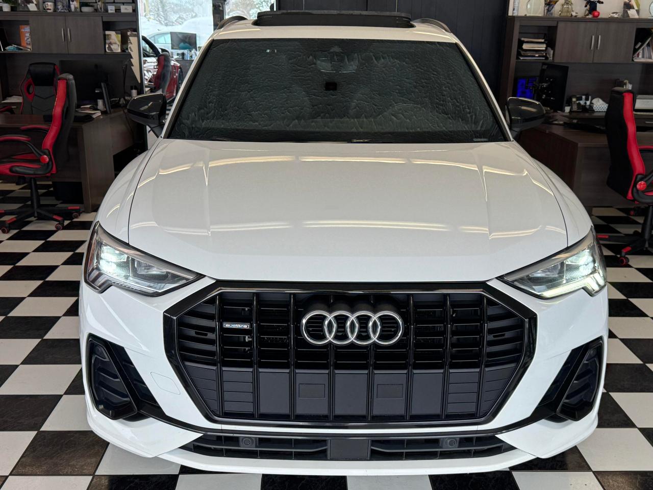 2021 Audi Q3 Progressiv BLK Optic PKG+S-LINE SPORT+CLEAN CARFAX - Photo #10