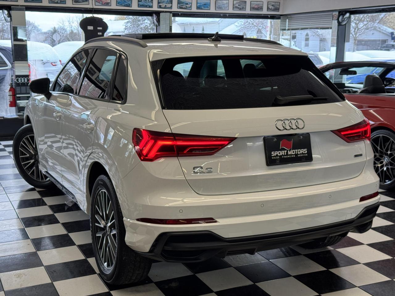 2021 Audi Q3 Progressiv BLK Optic PKG+S-LINE SPORT+CLEAN CARFAX - Photo #15
