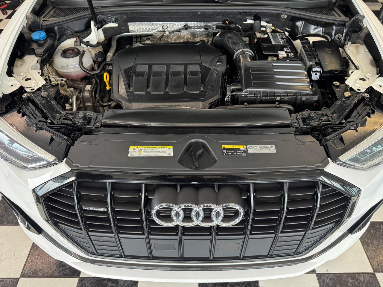 2021 Audi Q3 Progressiv BLK Optic PKG+S-LINE SPORT+CLEAN CARFAX - Photo #11