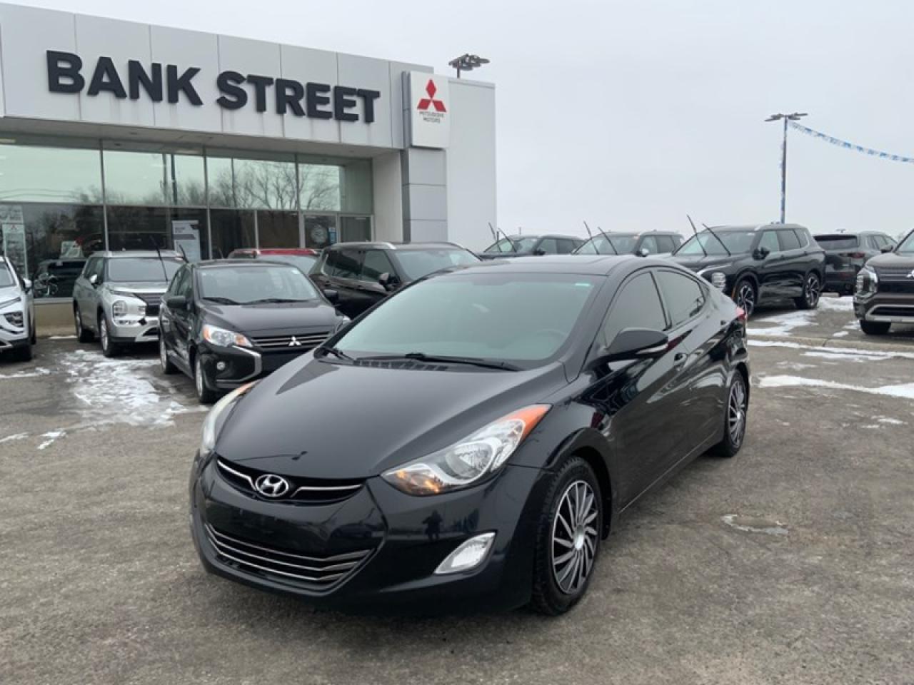 Used 2013 Hyundai Elantra 4dr Sdn Auto Limited w/Navi for sale in Gloucester, ON