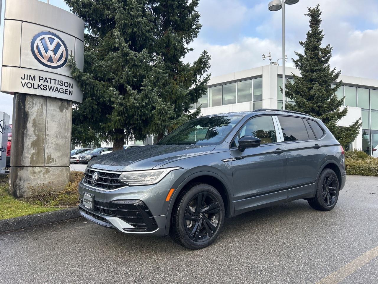 New 2024 Volkswagen Tiguan Comfortline R-Line Black 2.0T 8sp at w/Tip 4M for sale in Surrey, BC