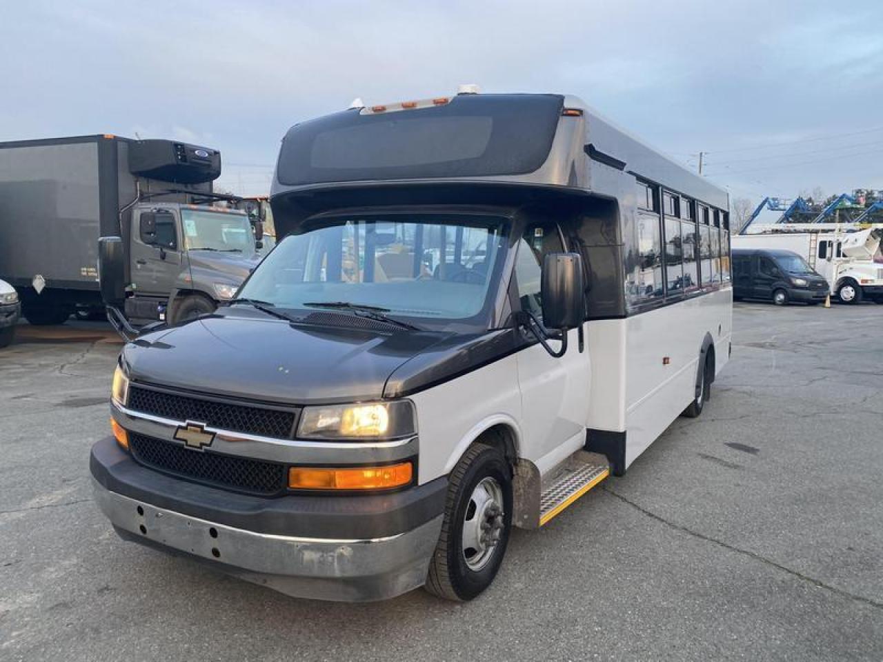 Used 2017 Chevrolet Express G4500 21 Passenger Bus with Wheelchair Accessibility for sale in Burnaby, BC