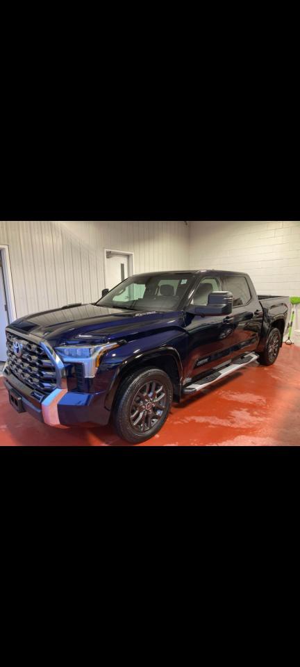 2023 Toyota Tundra PLATINUM HYBRID CREW 4x4b