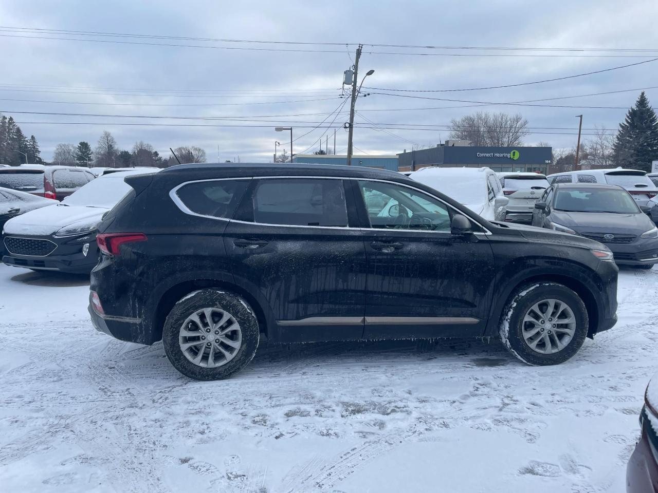 Used 2019 Hyundai Santa Fe ESSENTIAL 2.4L AWD W/SAFETY PKG!!!   HEATED SEATS. BACKUP CAM. A/C. CRUISE. PWR GROUP. KEYLESS ENTRY. PERFECT for sale in North Bay, ON