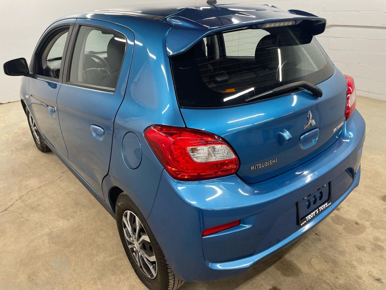 2019 Mitsubishi Mirage ES Photo4