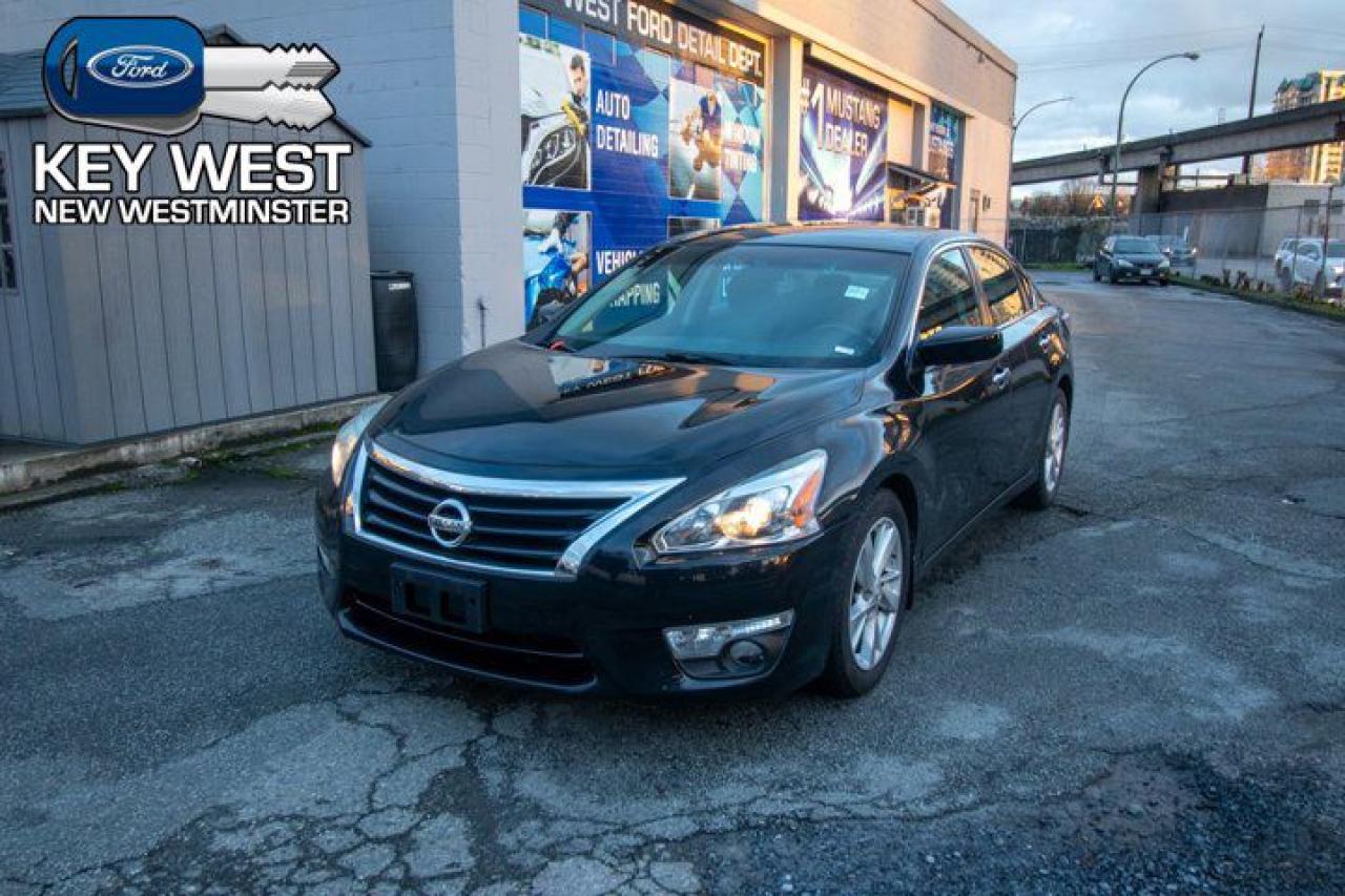 Used 2015 Nissan Altima 2.5 SV Sunroof Cam Heated Seats for sale in New Westminster, BC