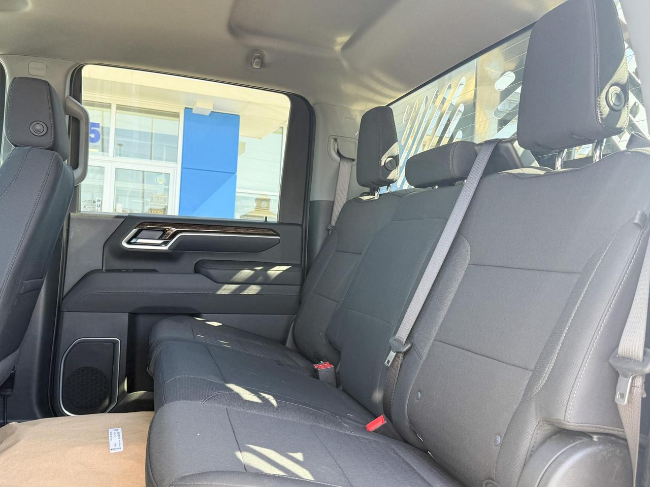 2025 GMC Sierra 3500 HD Chassis SLE DURAMAX 6.6L WITH REMOTE START/ENTRY, HEATED SEATS, HEATED STEERING WHEEL, CRUISE CONTROL, APPLE CARPLAY AND ANDROID AUTO Photo