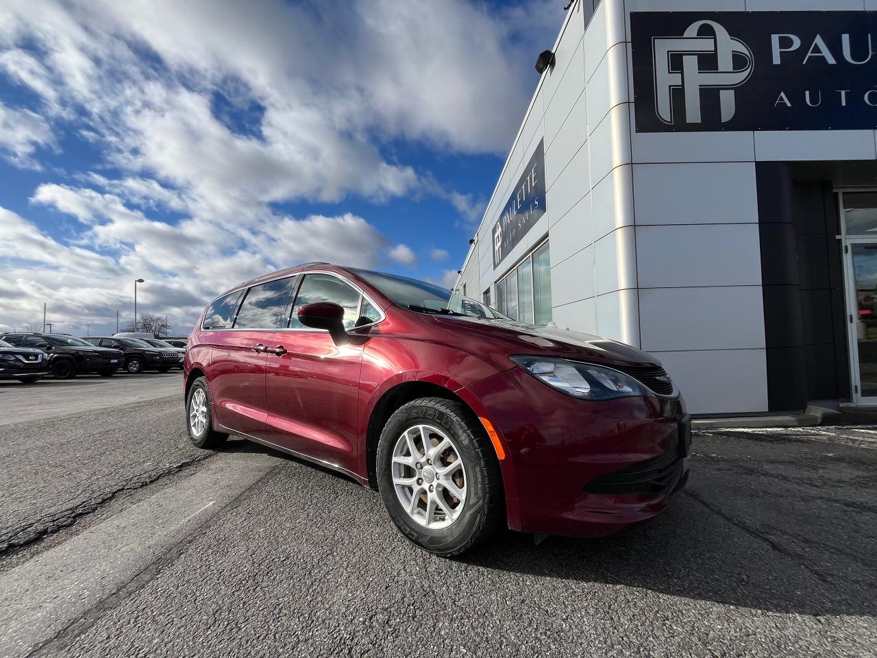 Used 2019 Chrysler Pacifica Touring 2WD for sale in Cornwall, ON