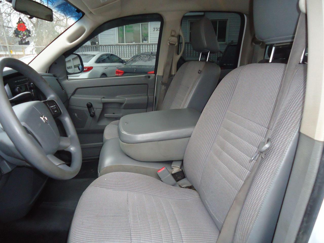 2007 Dodge Ram 1500 4WD Quad Cab 140.5" ST - Photo #7