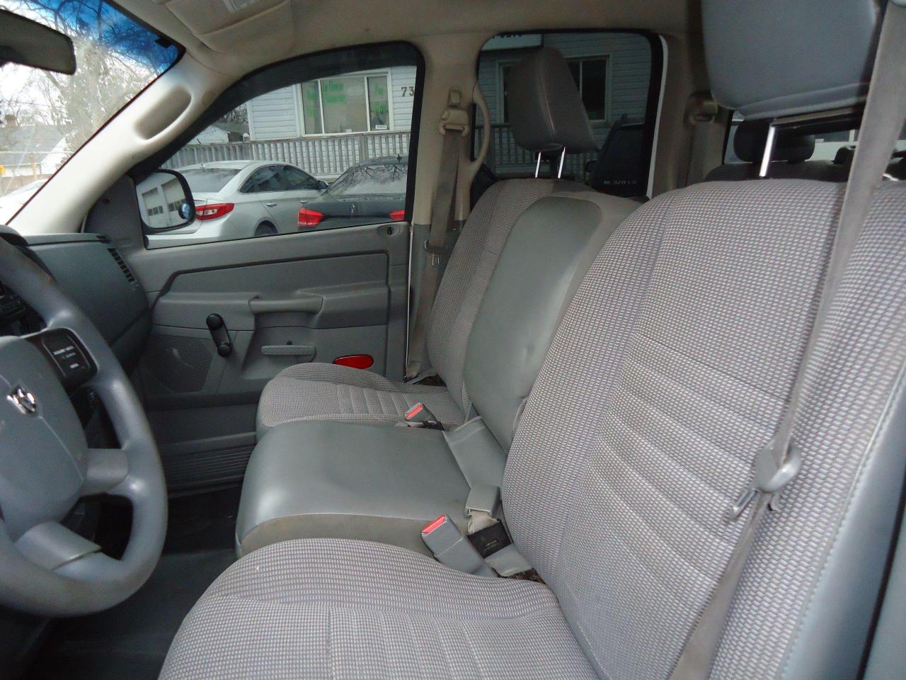 2007 Dodge Ram 1500 4WD Quad Cab 140.5" ST - Photo #8