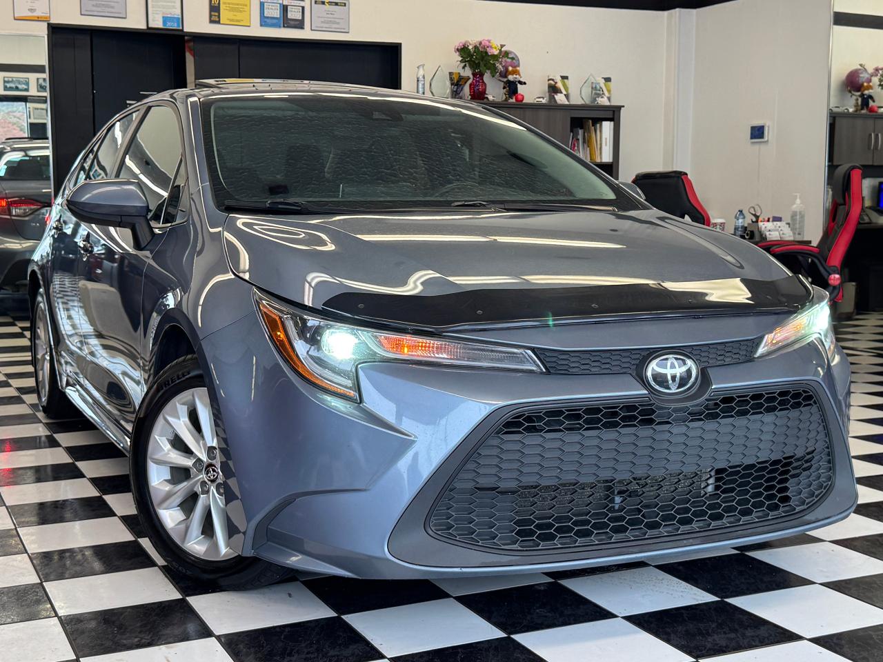 2020 Toyota Corolla LE Upgrade+New Tires+Brakes+One Owner+CLEAN CARFAX - Photo #16