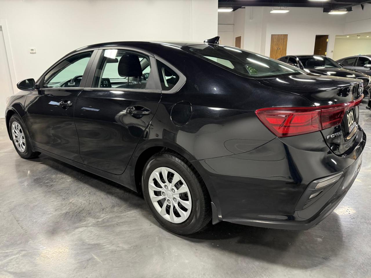 2021 Kia Forte AUTO NO ACCIDENT BLUETOOTH BACKUP CAM HEATED SEATS - Photo #3