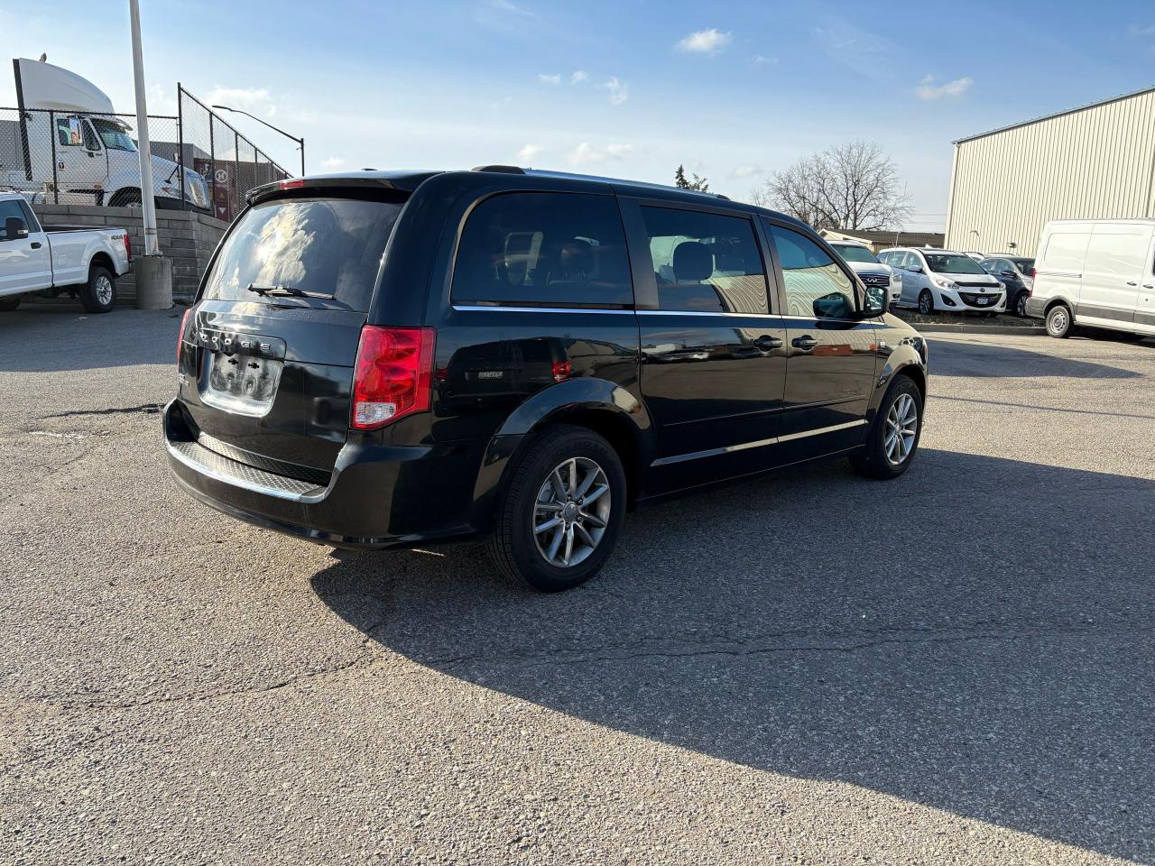 2014 Dodge Grand Caravan 30th Anniversary - Photo #4