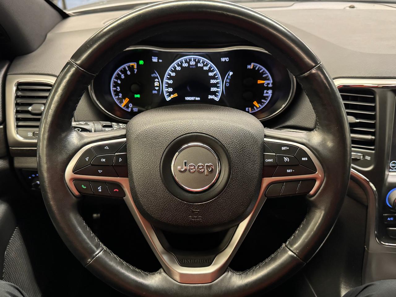 2018 Jeep Grand Cherokee Altitude IV 4x4+ApplePlay+Roof+GPS+SUPER CLEAN - Photo #12
