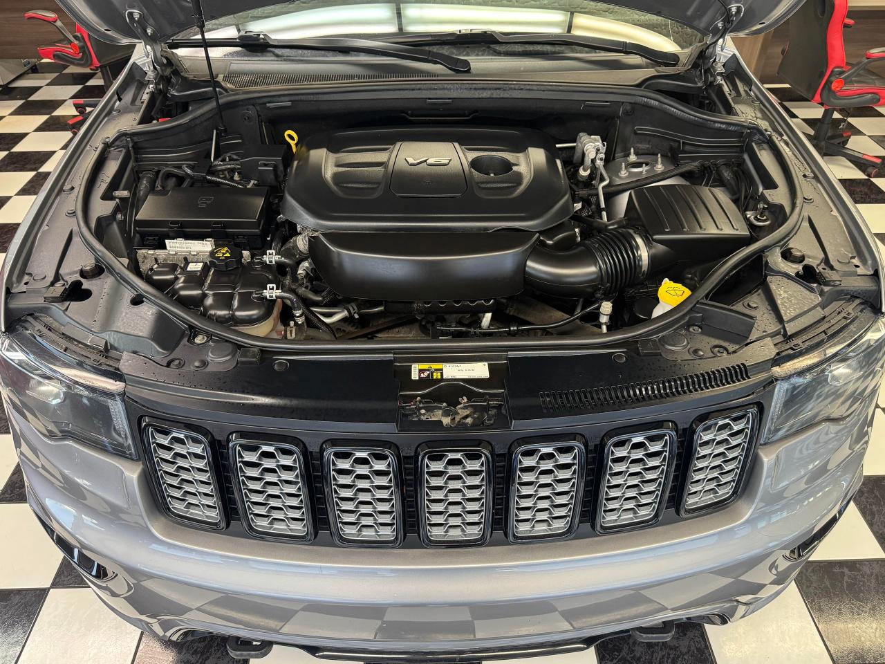 2018 Jeep Grand Cherokee Altitude IV 4x4+ApplePlay+Roof+GPS+SUPER CLEAN - Photo #11
